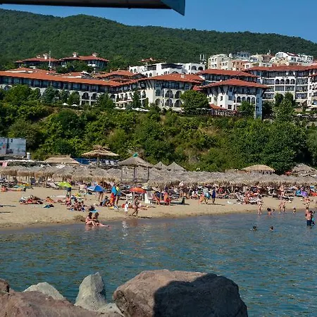 Olymp Apartments 4*